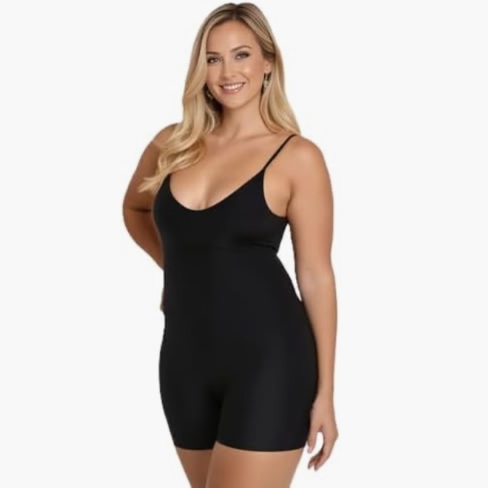 NWT Curve Necessities scuba mid thigh bodysuit